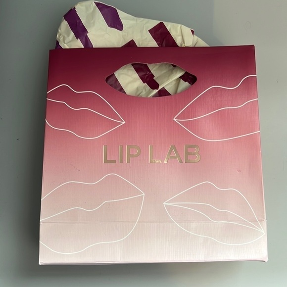 Lip Lab Bag and Bite Beauty Blush. Daycation Whipped Blush in Hibiscus Slush - Picture 2 of 13